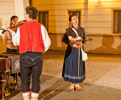 PERNŠTÝNSKÁ NOC - Atrium