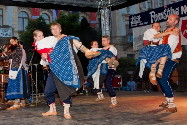 PERNŠTÝNSKÁ NOC - Vystoupení náměstí