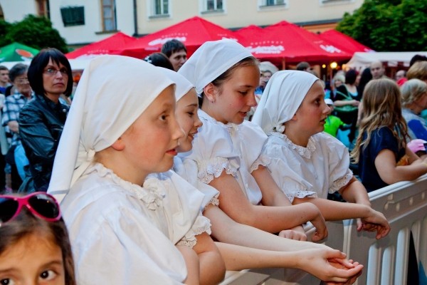 PERNŠTÝNSKÁ NOC - Vystoupení náměstí