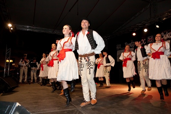 PERNŠTÝNSKÁ NOC - Vystoupení náměstí