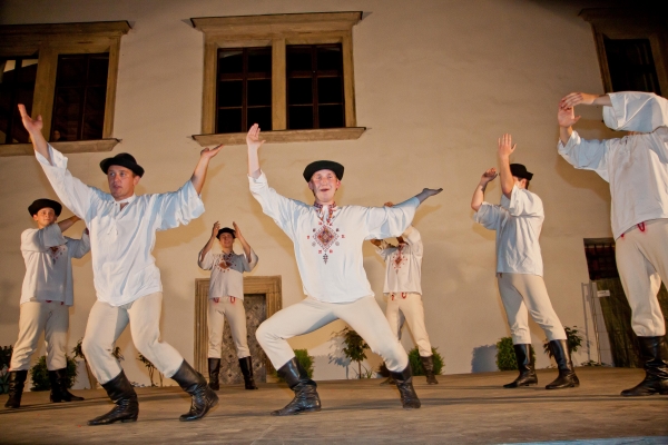 PERNŠTÝNSKÁ NOC - Zámek tanec