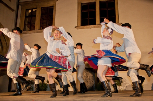 PERNŠTÝNSKÁ NOC - Zámek tanec