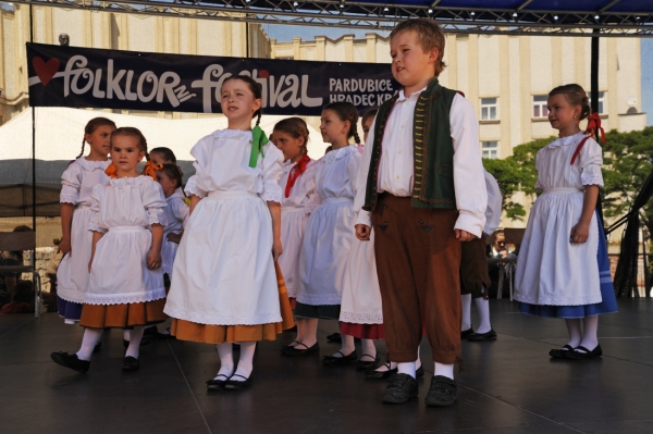 NA HRADECKÉM RYNKU