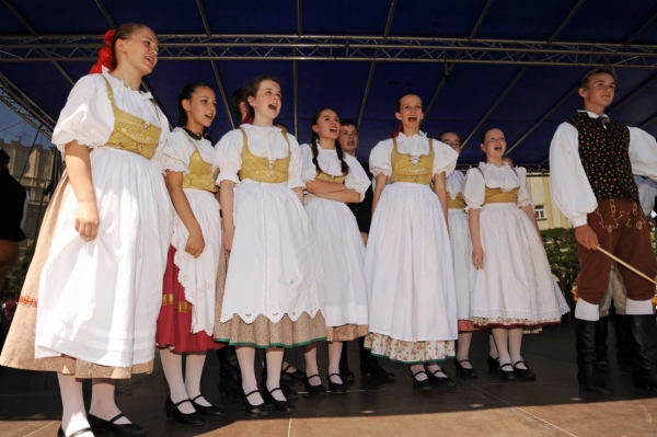 NA HRADECKÉM RYNKU NA HRADECKÉM RYNKU