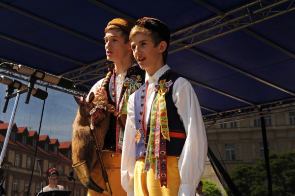 NA HRADECKÉM RYNKU NA HRADECKÉM RYNKU