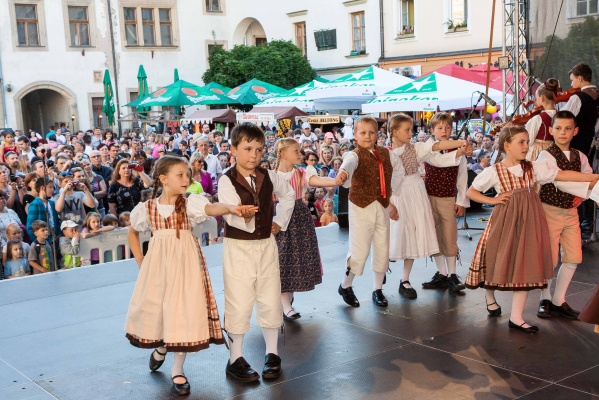 PERNŠTÝNSKÁ NOC - Vystoupení náměstí