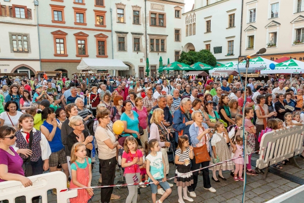 PERNŠTÝNSKÁ NOC - Vystoupení náměstí