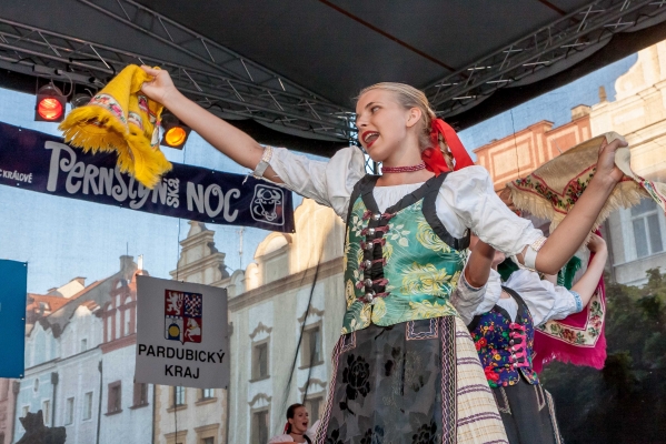 PERNŠTÝNSKÁ NOC - Vystoupení náměstí PERNŠTÝNSKÁ NOC - Vystoupení náměstí