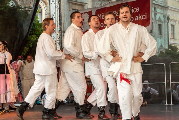 PERNŠTÝNSKÁ NOC - Vystoupení náměstí