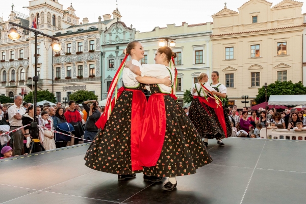 PERNŠTÝNSKÁ NOC - Vystoupení náměstí