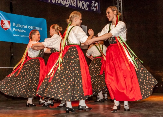 PERNŠTÝNSKÁ NOC - Vystoupení náměstí PERNŠTÝNSKÁ NOC - Vystoupení náměstí