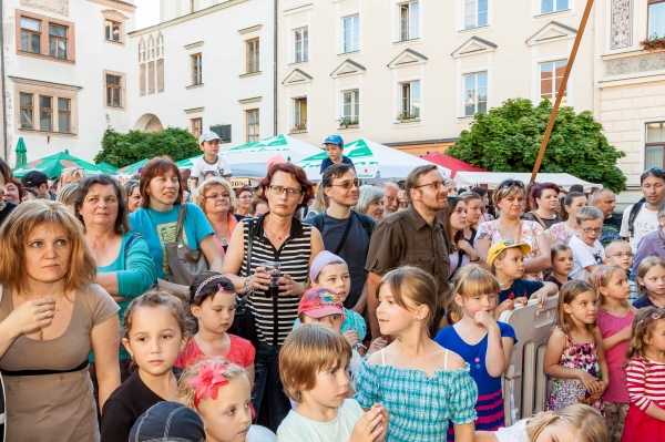 PERNŠTÝNSKÁ NOC - Zahájení