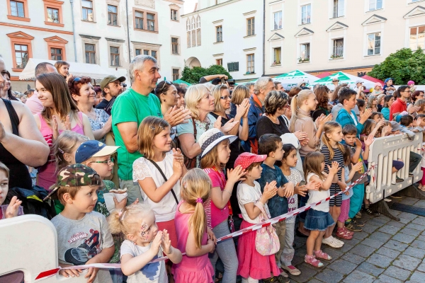 PERNŠTÝNSKÁ NOC - Zahájení