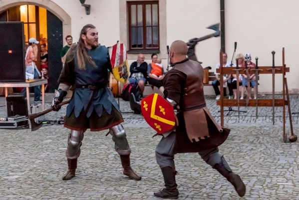 PERNŠTÝNSKÁ NOC - ZÁMEK VELKÉ NÁDVOŘÍ PERNŠTÝNSKÁ NOC - ZÁMEK VELKÉ NÁDVOŘÍ