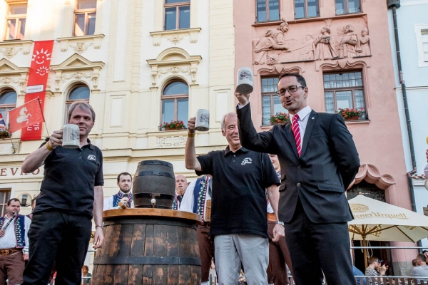 PERNŠTÝNSKÁ NOC PERNŠTÝNSKÁ NOC