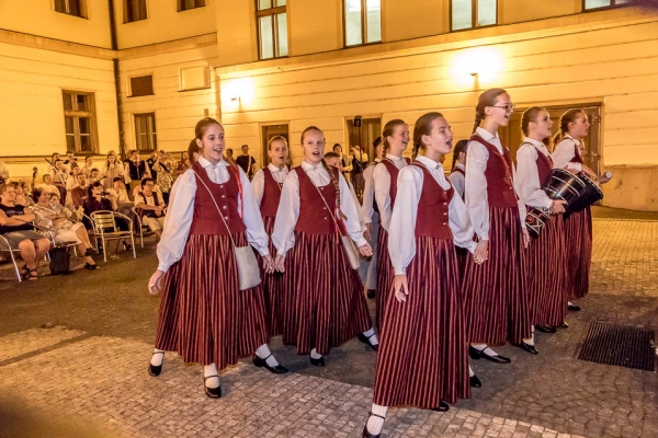 PERNŠTÝNSKÁ NOC PERNŠTÝNSKÁ NOC