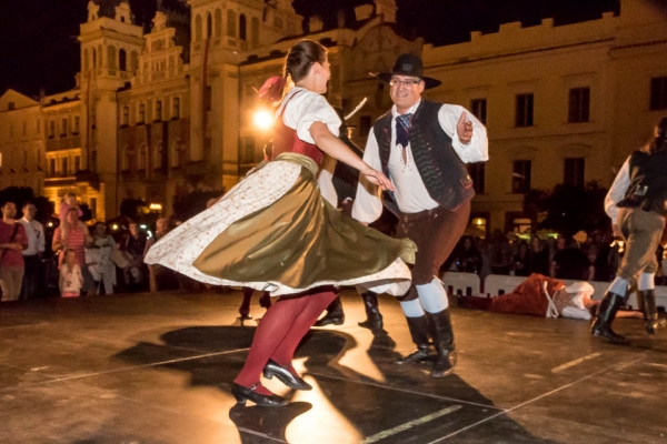 PERNŠTÝNSKÁ NOC PERNŠTÝNSKÁ NOC