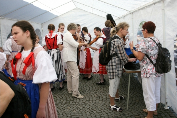 NA HRADECKÉM RYNKU