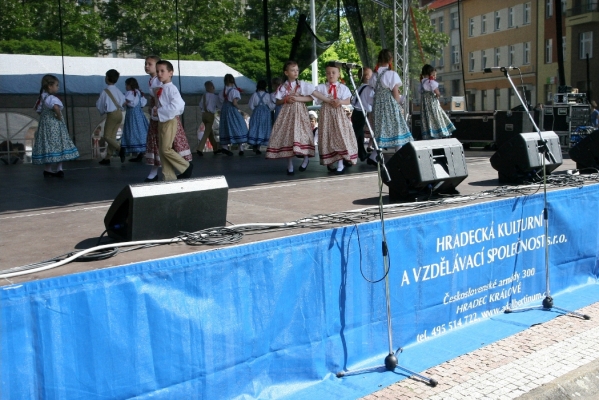 NA HRADECKÉM RYNKU