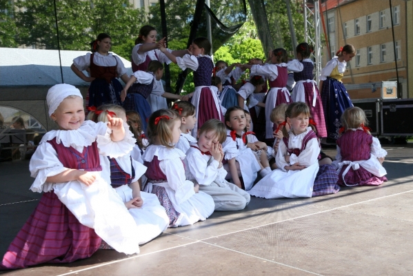 NA HRADECKÉM RYNKU NA HRADECKÉM RYNKU