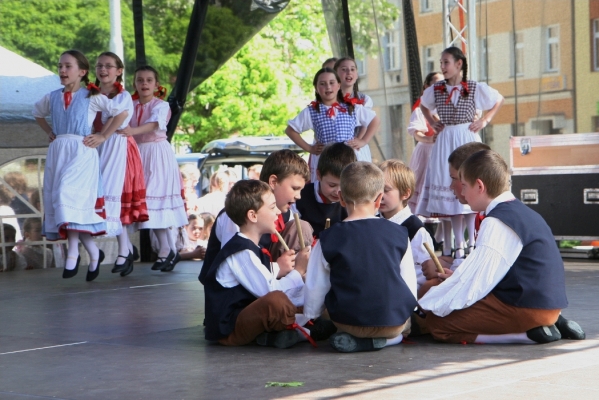 NA HRADECKÉM RYNKU