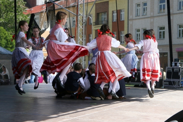 NA HRADECKÉM RYNKU