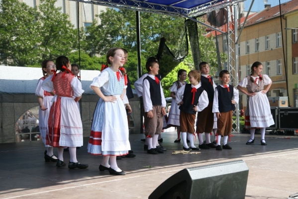 NA HRADECKÉM RYNKU NA HRADECKÉM RYNKU
