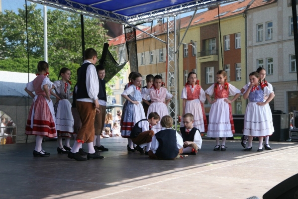 NA HRADECKÉM RYNKU