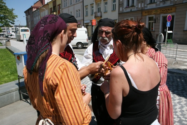 NA HRADECKÉM RYNKU