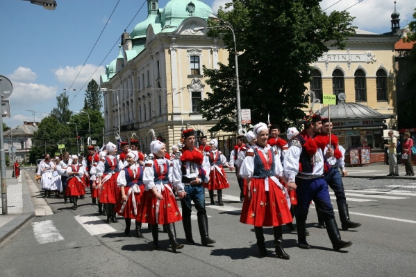 NA HRADECKÉM RYNKU