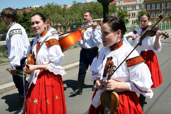 NA HRADECKÉM RYNKU