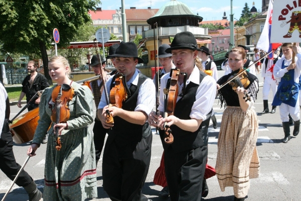 NA HRADECKÉM RYNKU