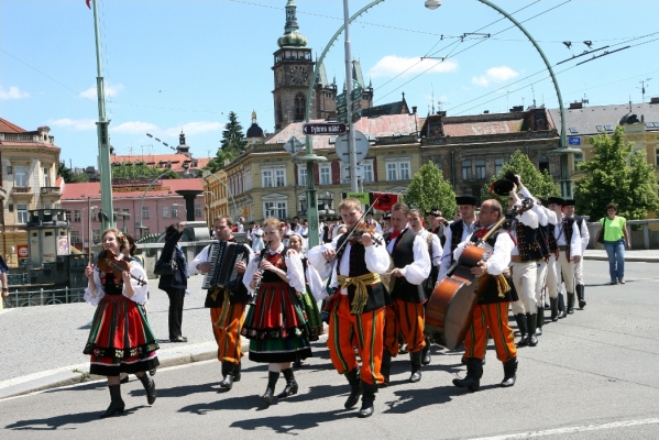 NA HRADECKÉM RYNKU