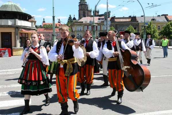 NA HRADECKÉM RYNKU