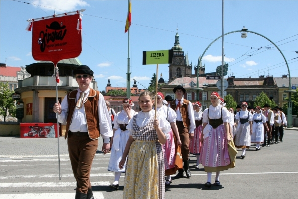 NA HRADECKÉM RYNKU