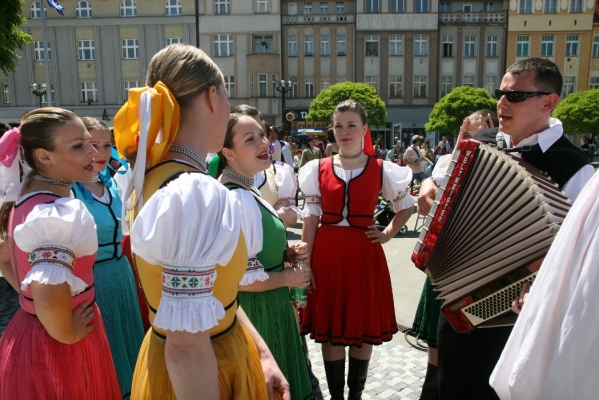 NA HRADECKÉM RYNKU