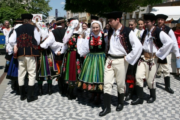 NA HRADECKÉM RYNKU