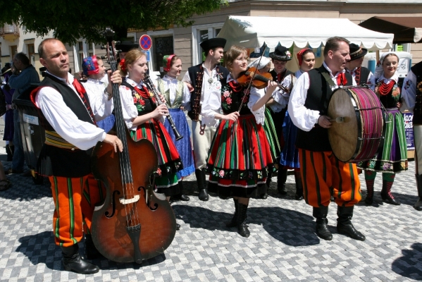 NA HRADECKÉM RYNKU