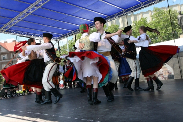 NA HRADECKÉM RYNKU NA HRADECKÉM RYNKU