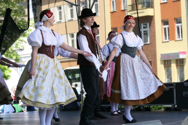NA HRADECKÉM RYNKU NA HRADECKÉM RYNKU