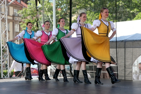 NA HRADECKÉM RYNKU NA HRADECKÉM RYNKU