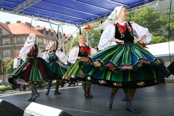 NA HRADECKÉM RYNKU