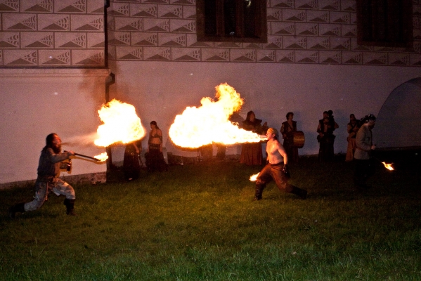 PERNŠTÝNSKÁ NOC PERNŠTÝNSKÁ NOC