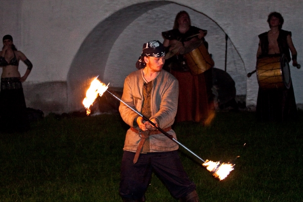 PERNŠTÝNSKÁ NOC PERNŠTÝNSKÁ NOC