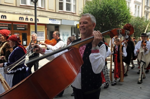 NA HRADECKÉM RYNKU