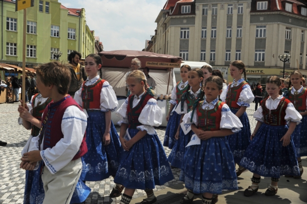 NA HRADECKÉM RYNKU