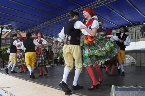 NA HRADECKÉM RYNKU NA HRADECKÉM RYNKU
