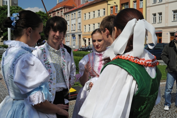 NA HRADECKÉM RYNKU