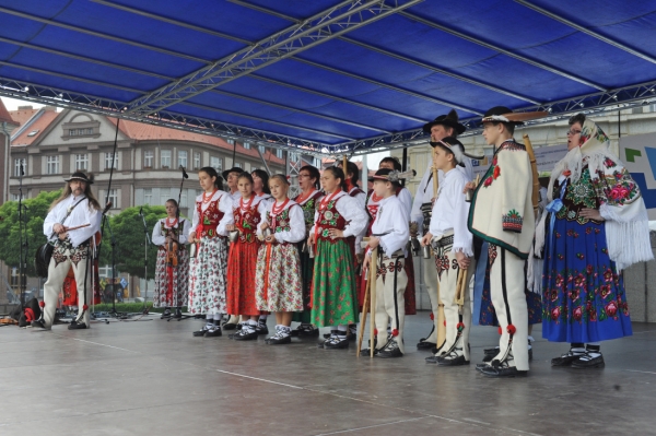 NA HRADECKÉM RYNKU NA HRADECKÉM RYNKU