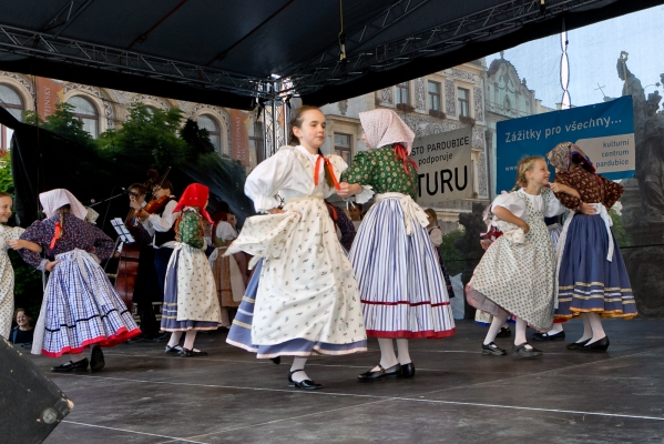 PERNŠTÝNSKÁ NOC - Vystoupení náměstí